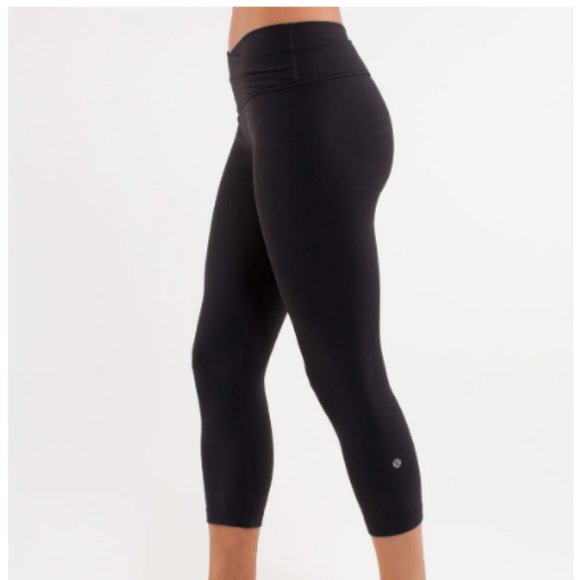 lululemon astro crop